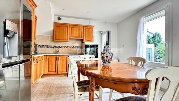Vente
                Maison90 m² - 4 Pièces -
                    MONTAUBAN (82000)