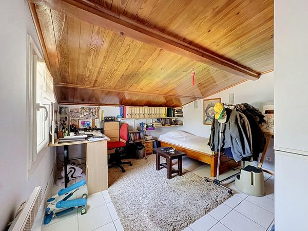 VENDRE ? ENSEMBLE IMMOBILIER DE 395 m² AVEC PISCINE À ARLES
