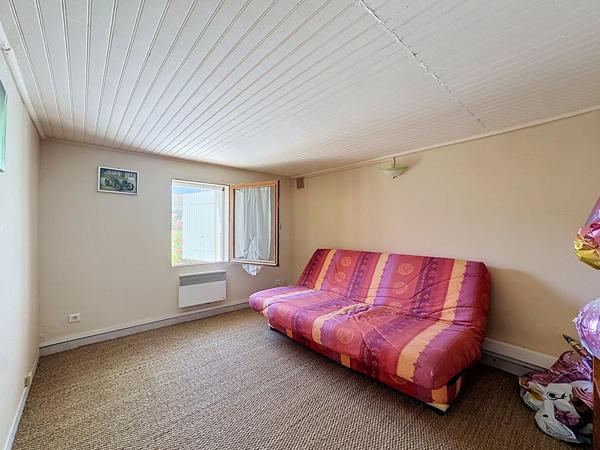 VENDRE ? ENSEMBLE IMMOBILIER DE 395 m² AVEC PISCINE À ARLES