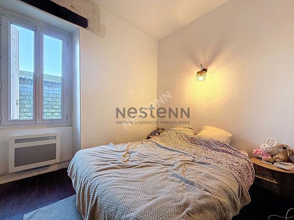 Immeuble de rapport - Bourg du Lion d'Angers - 2 appartements T3 et un commerce