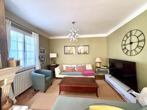 Splendide maison familiale de 255 m² à vendre à Pouillon, havre de paix et de confort