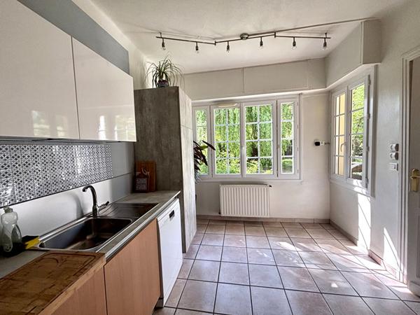 Splendide maison familiale de 255 m² à vendre à Pouillon, havre de paix et de confort