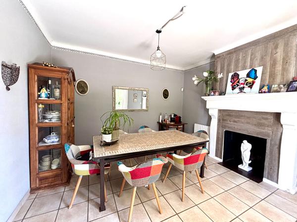 Splendide maison familiale de 255 m² à vendre à Pouillon, havre de paix et de confort