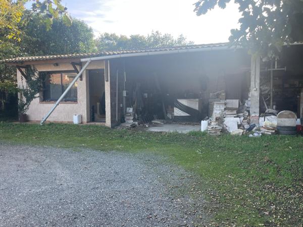 ROQUES-Terrain constructible et viabilisé! Roques (31120)