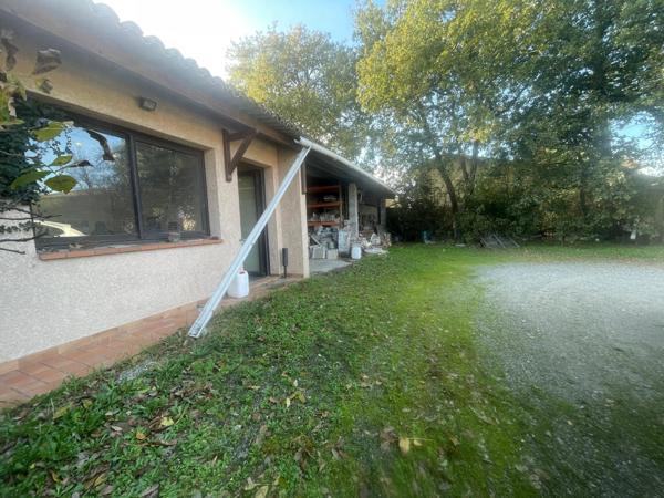 ROQUES-Terrain constructible et viabilisé! Roques (31120)