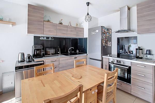 À VENDRE ! Appartement T3 récent de 63 m² à DRAGUIGNAN