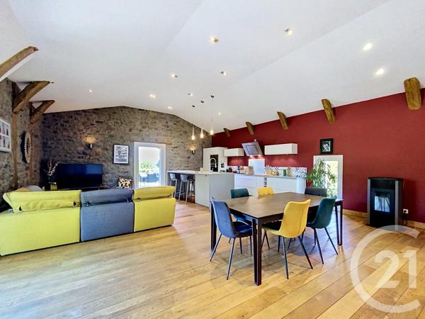 Maison à vendre  5 pièces - 199,85 m 2   GRAZAC  - 43