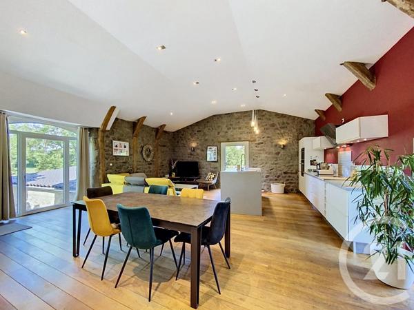 Maison à vendre  5 pièces - 199,85 m 2   GRAZAC  - 43
