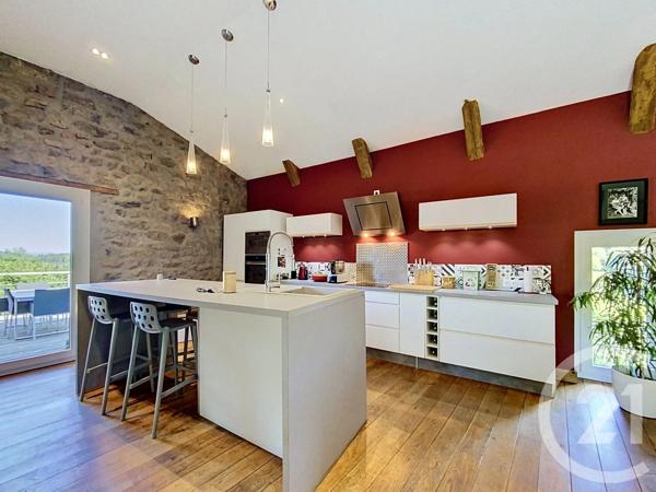 Maison à vendre  5 pièces - 199,85 m 2   GRAZAC  - 43