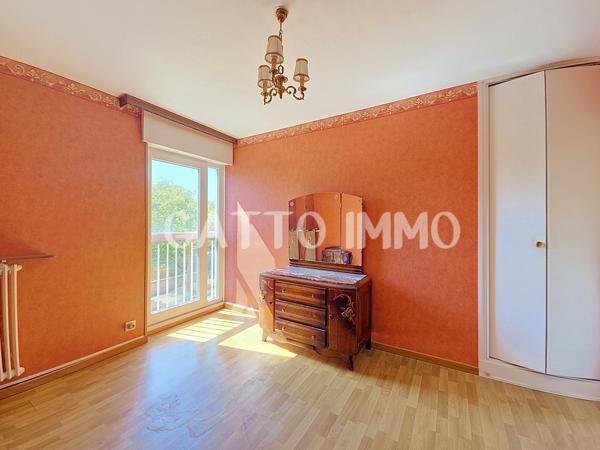APPARTEMENT DE 100M² // 3 CH // CAVE // 1 PLACE PARKING // AV STRASBOURG METZ