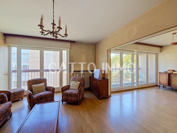 APPARTEMENT DE 100M² // 3 CH // CAVE // 1 PLACE PARKING // AV STRASBOURG METZ