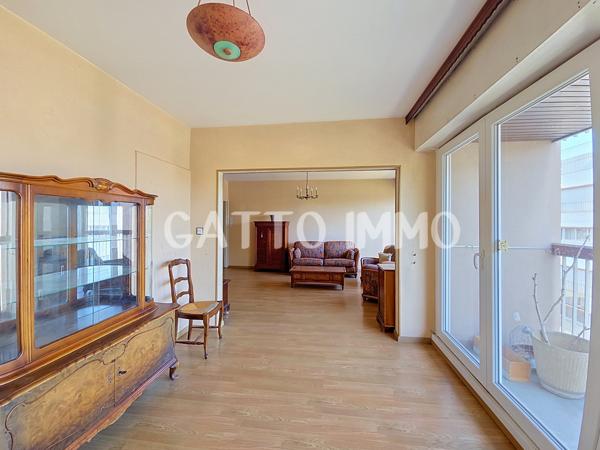 APPARTEMENT DE 100M² // 3 CH // CAVE // 1 PLACE PARKING // AV STRASBOURG METZ