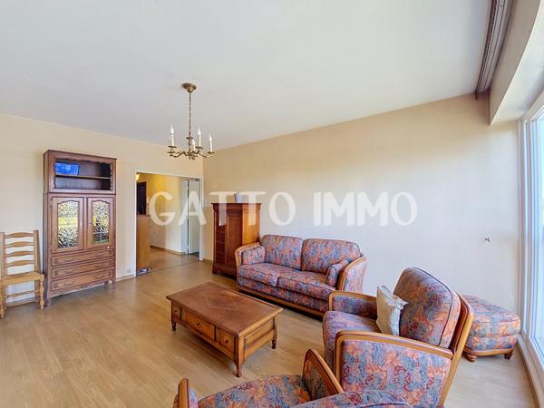 APPARTEMENT DE 100M² // 3 CH // CAVE // 1 PLACE PARKING // AV STRASBOURG METZ