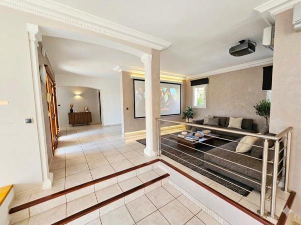 Maison 10 pièces - 240 m² Bien prestige
