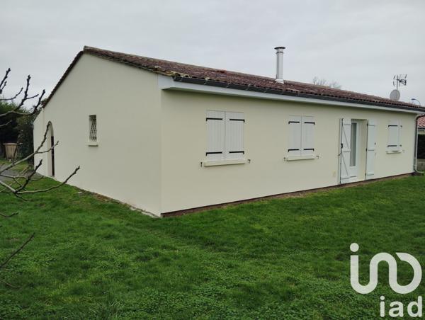 Maison traditionnelle 5 pièces de 90 m² à La Lande-de-Fronsac (33240)