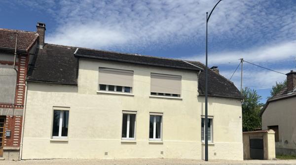 Maison familiale de caractère avec dépendances et grand terrain – Maizières-la-Grande-Paroisse
