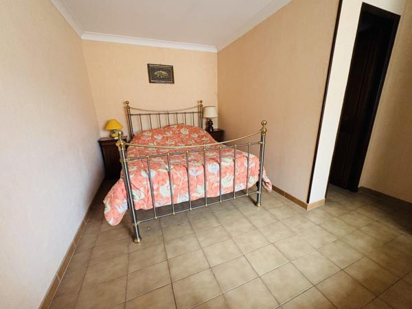 Maison familiale de caractère avec dépendances et grand terrain – Maizières-la-Grande-Paroisse