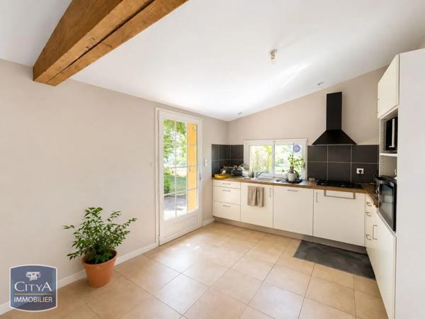 Appartement à louer 3 pièces 70.7m² Eyraud-Crempse-Maurens (24140)