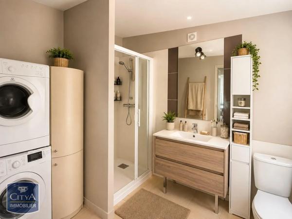 Appartement à louer 3 pièces 70.7m² Eyraud-Crempse-Maurens (24140)