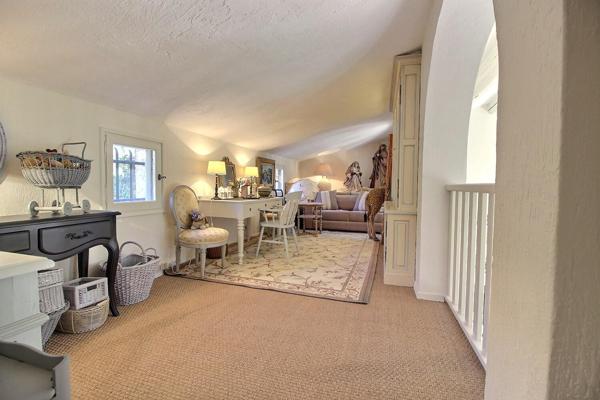 maison à vendre  10 pièces - 330 m2 CHATEAUNEUF GRASSE - 06