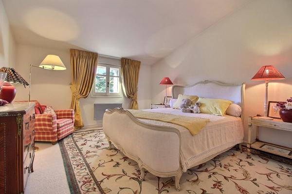 maison à vendre  10 pièces - 330 m2 CHATEAUNEUF GRASSE - 06