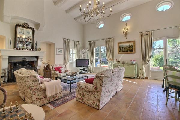 maison à vendre  10 pièces - 330 m2 CHATEAUNEUF GRASSE - 06