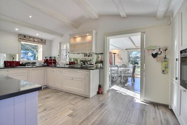 maison à vendre  10 pièces - 330 m2 CHATEAUNEUF GRASSE - 06