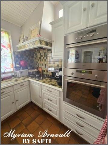 Propriété avec Maisons en pierre 4 chambres Grange Piscine Puits Annexes