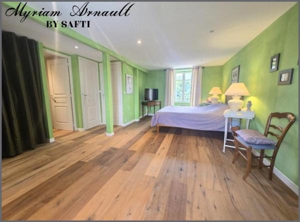 Propriété avec Maisons en pierre 4 chambres Grange Piscine Puits Annexes