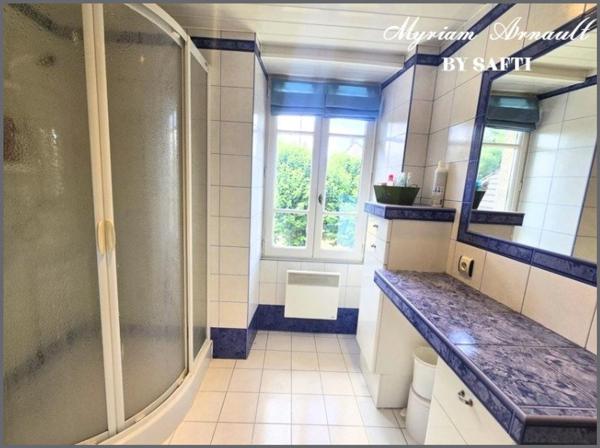 Propriété avec Maisons en pierre 4 chambres Grange Piscine Puits Annexes