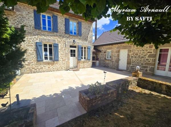 Propriété avec Maisons en pierre 4 chambres Grange Piscine Puits Annexes