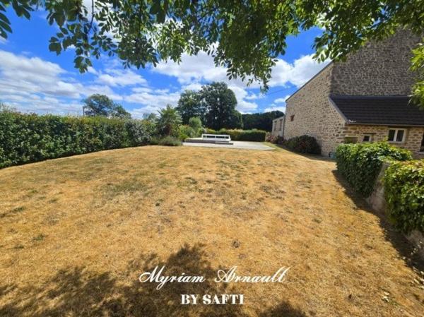 Propriété avec Maisons en pierre 4 chambres Grange Piscine Puits Annexes