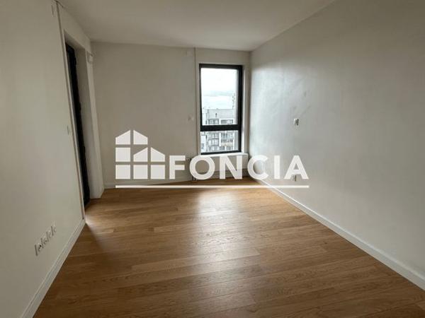 Location Appartement 3 pièces 75.61 m² - 110 RUE DE TREVISE PORTE A92 Lille 59000