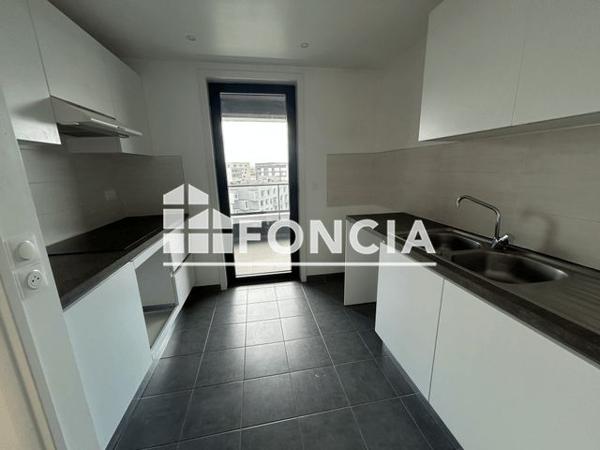 Location Appartement 3 pièces 75.61 m² - 110 RUE DE TREVISE PORTE A92 Lille 59000