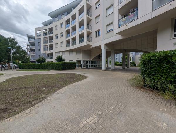 Appartement 4 pièces - 81m² - Terrasses/Parking/Garage/Cave