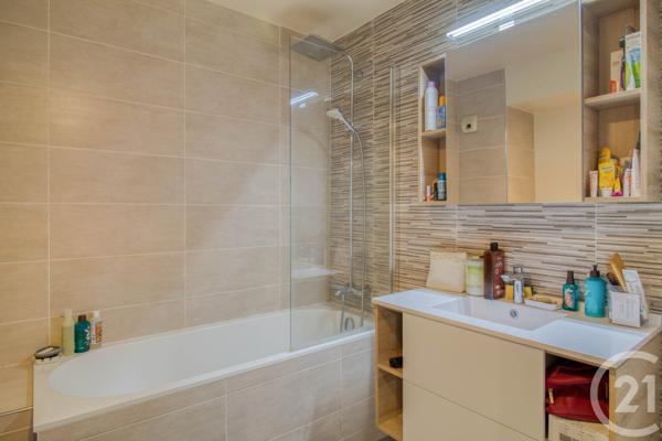 Appartement F4 à vendre  4 pièces - 75,93 m2 ERMONT - 95