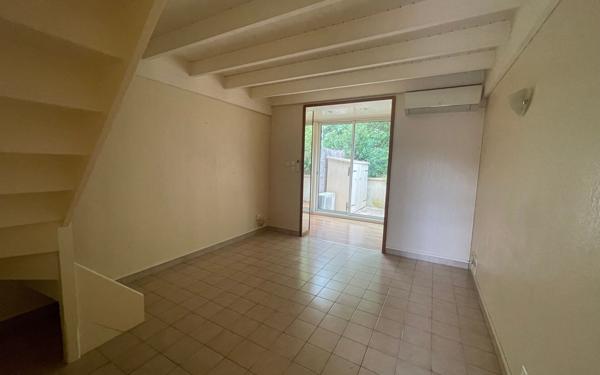 Maison à vendre    2 pièces • 30,61 m2 La Seyne-sur-Mer