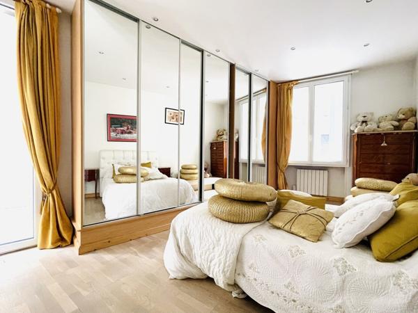 Magnifique appartement T3 de 82 m² rénové Bordeaux hyper centre