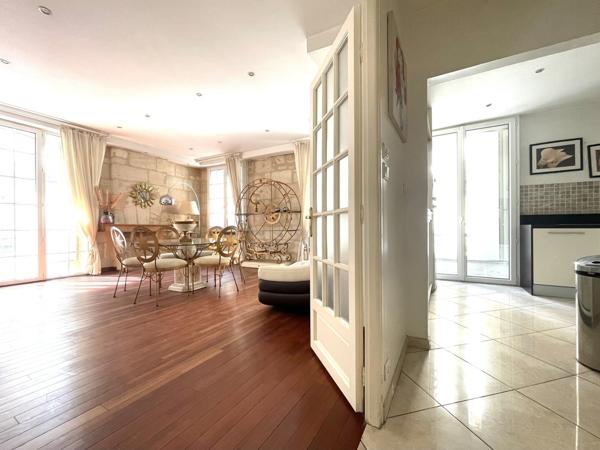 Magnifique appartement T3 de 82 m² rénové Bordeaux hyper centre