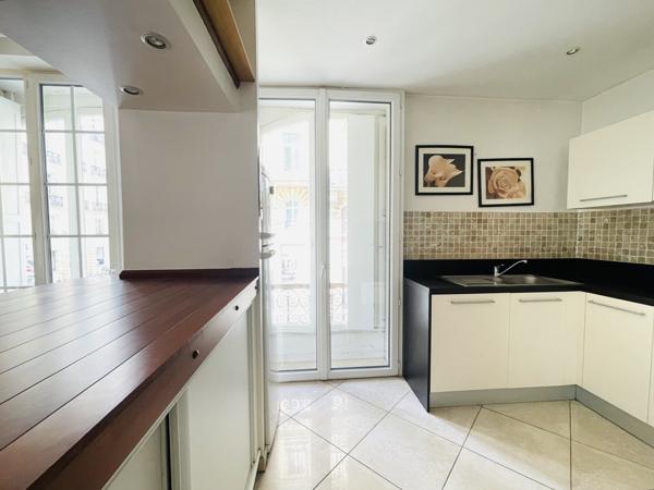 Magnifique appartement T3 de 82 m² rénové Bordeaux hyper centre