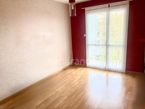 *Bleville/Montgaillard* Appartement T5 81 m² ascenseur, balcon, parking et cave.