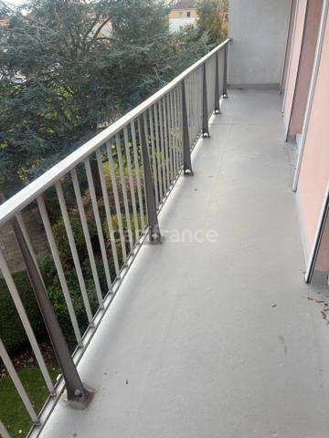 *Bleville/Montgaillard* Appartement T5 81 m² ascenseur, balcon, parking et cave.