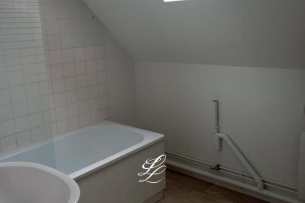 Location - Appartement 2 pièces 51 m 2 LE MANS (72000)