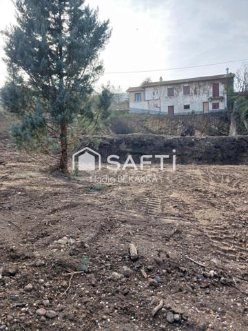 Terrain constructible 530 m² – Rive-de-Gier centre– 110 000 €