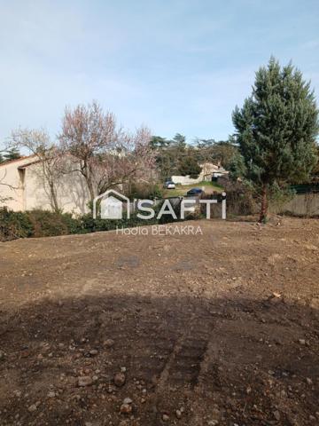 Terrain constructible 530 m² – Rive-de-Gier centre– 110 000 €