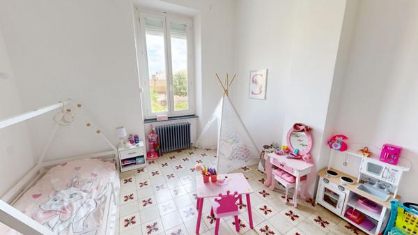 Narbonne, grande maison de ville avec jardin sans vis-à-vis