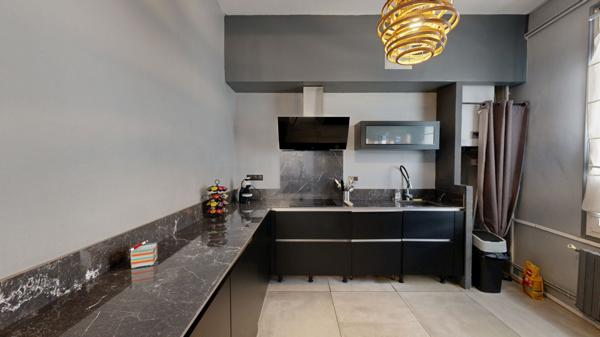 Narbonne, grande maison de ville avec jardin sans vis-à-vis