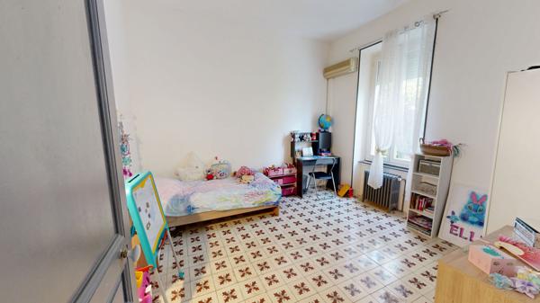 Narbonne, grande maison de ville avec jardin sans vis-à-vis