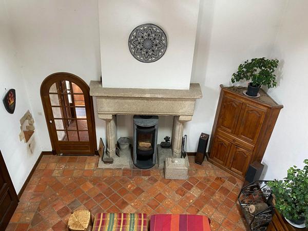 Maison ancienne de caractère de 172m² habitable avec dépendances à Faye L'Abbesse