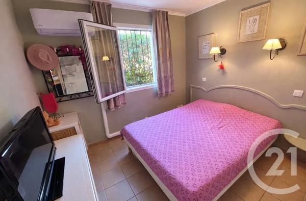 Appartement T2 à vendre  2 pièces - 29 m 2   GRIMAUD  - 83